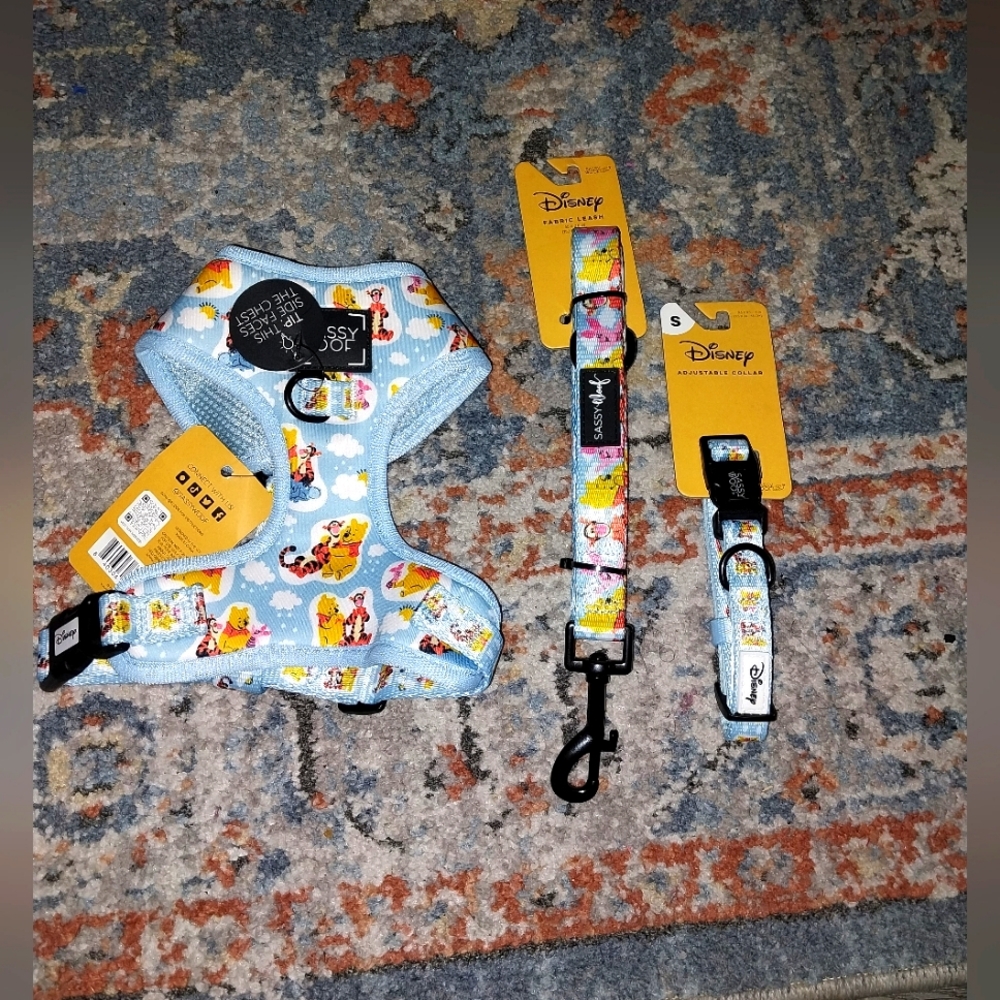 Winnie The Pooh Sassy Woof Harness/Collar/Leash
